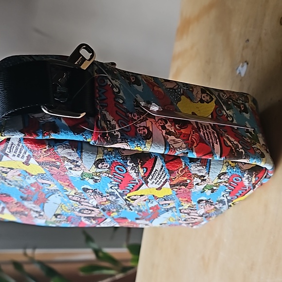 DC COMICS WONDER WOMEN CROSSBODY - Picture 8 of 12